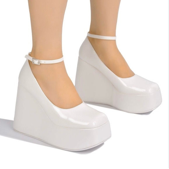 Cape Robbin Shoes - Women’s Cape Robbin Jenny-Ivor-x-Ivor Platform Shoes